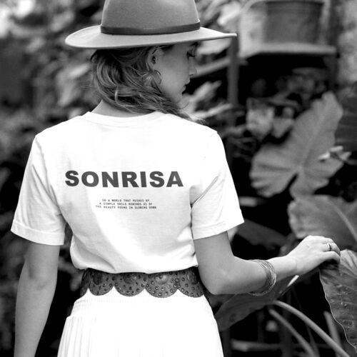 Women's tops Thumbnail